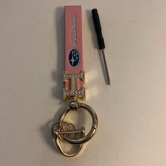 Key Fob Keychain in Pink leather with Logo NWT - Picture 1 of 5